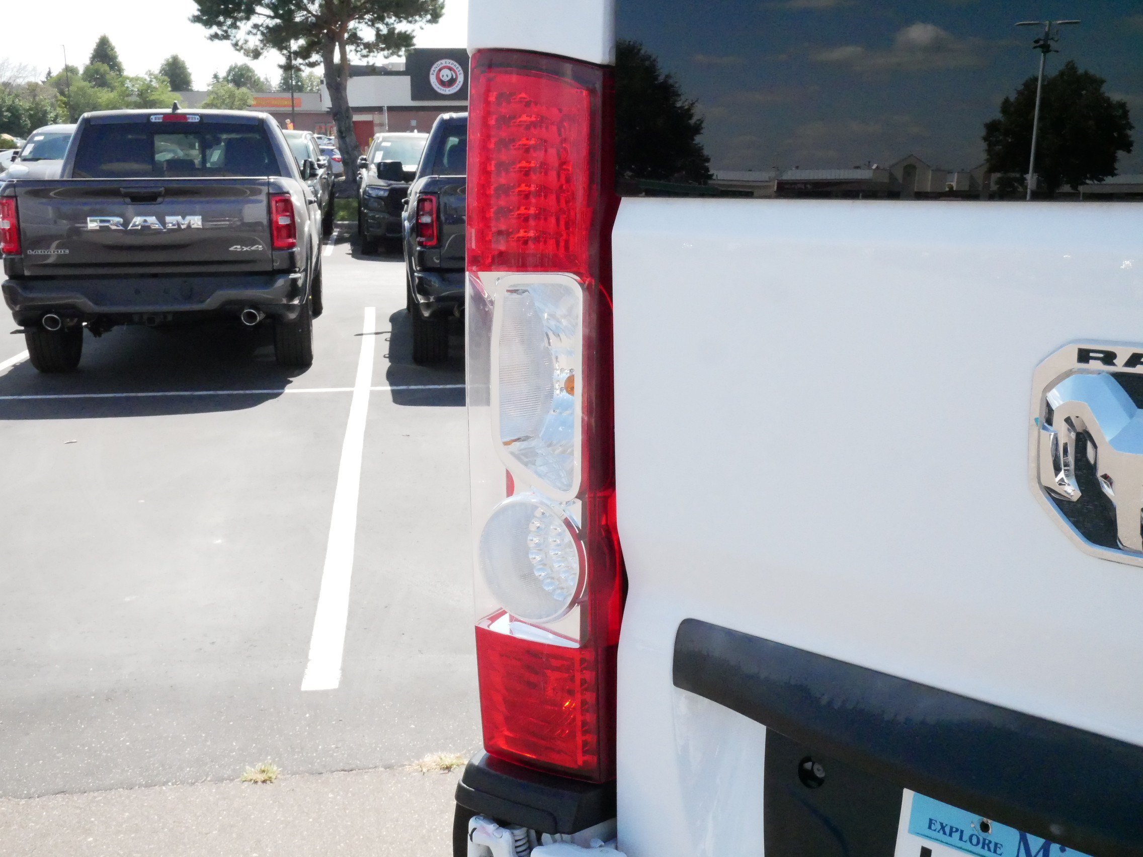 Used 2023 RAM ProMaster 2500 FWD image 17
