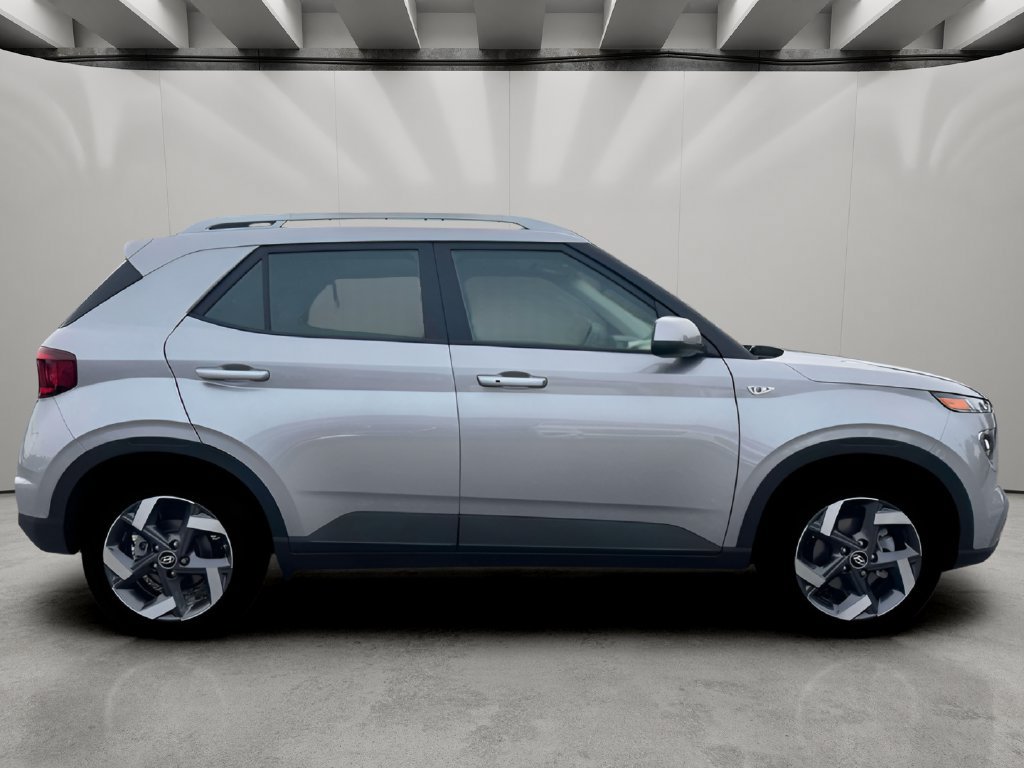 Certified 2026 Hyundai Venue SEL FWD image 8