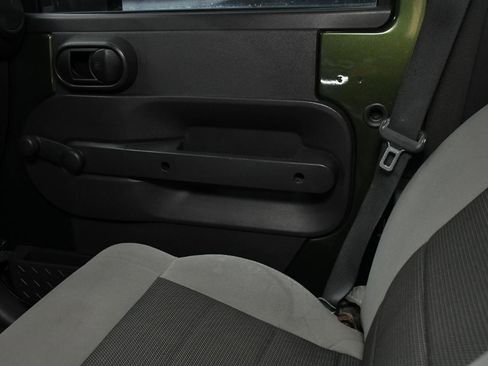Used 2009 Jeep Wrangler Unlimited X RWD image 17