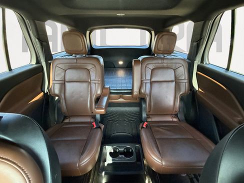 Used 2022 Lincoln Aviator Reserve w/ Elements Package Plus RWD image 17