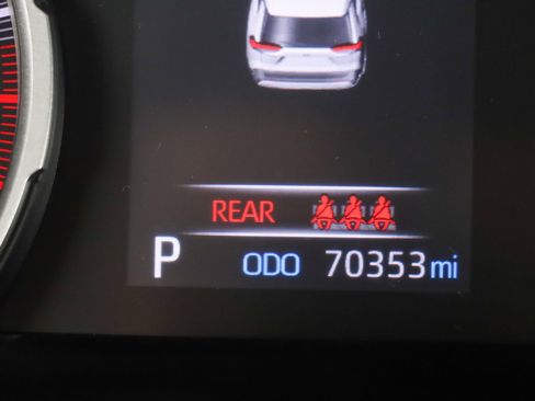 Used 2020 Toyota RAV4 LE image 16