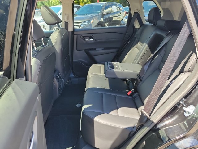 Certified 2026 Nissan Rogue Dark Armor AWD/4WD image 14