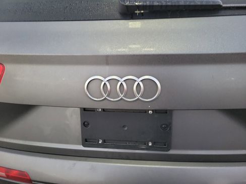 Used 2019 Audi Q7 2.0T Premium Plus w/ Premium Plus Package image 8