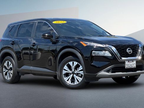 Certified 2022 Nissan Rogue SV image 2