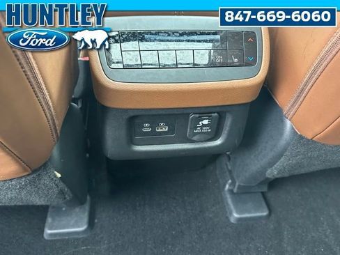 Used 2024 Nissan Pathfinder Platinum w/ Lighting Package (N92) FWD image 19