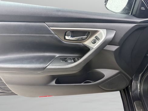 Used 2013 Nissan Altima 2.5 SL w/ Technology Pkg image 24