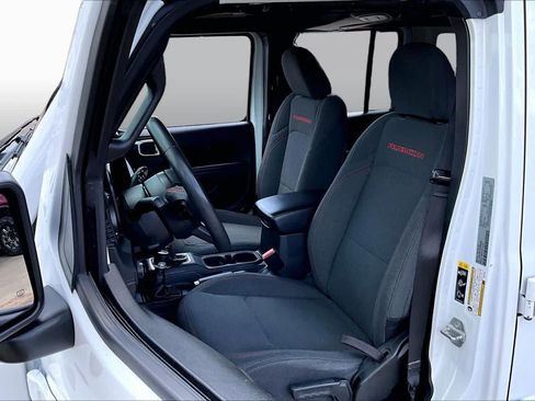 Used 2024 Jeep Wrangler Unlimited Rubicon AWD/4WD image 8