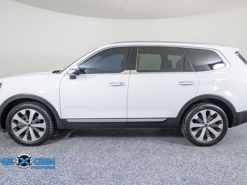 Used 2022 Kia Telluride S FWD image 4