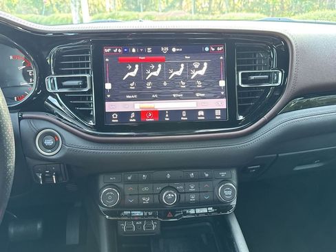 Used 2022 Dodge Durango Citadel image 23