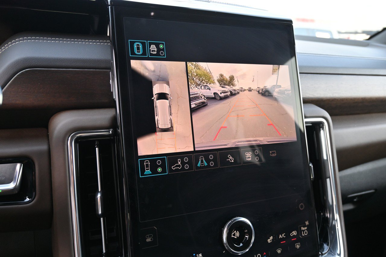Certified 2025 GMC Yukon Denali Ultimate AWD/4WD image 13