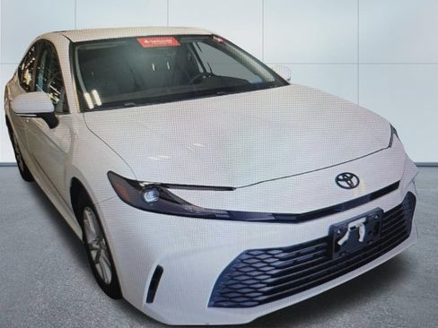 Used 2025 Toyota Camry LE FWD image 2