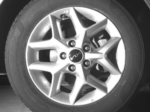 Used 2025 Kia Soul LX w/ LX Technology Package FWD image 13