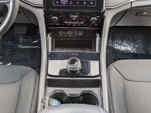 Used 2024 Jeep Grand Cherokee Laredo X w/ Luxury Tech Group I AWD/4WD image 21