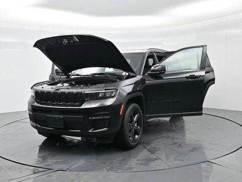 New 2025 Jeep Grand Cherokee L Limited w/ Black Appearance Package image 36