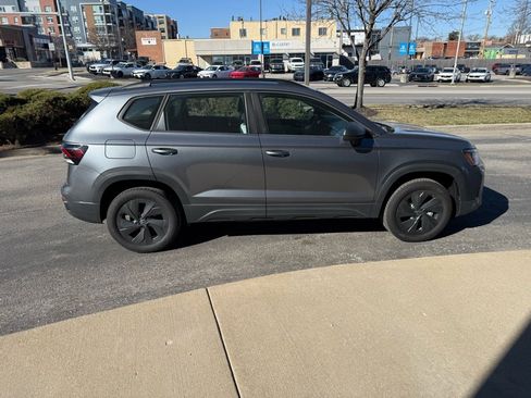 Used 2025 Volkswagen Taos S image 5