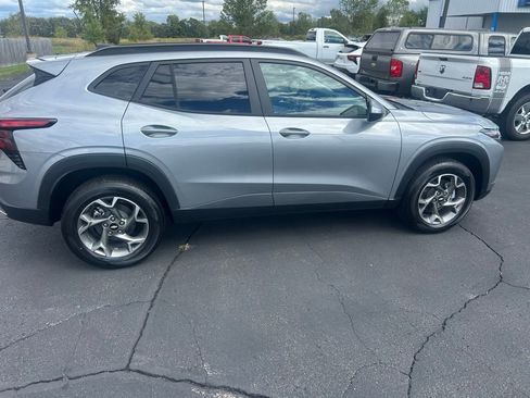New 2025 Chevrolet Trax LT w/ Driver Confidence Package image 8