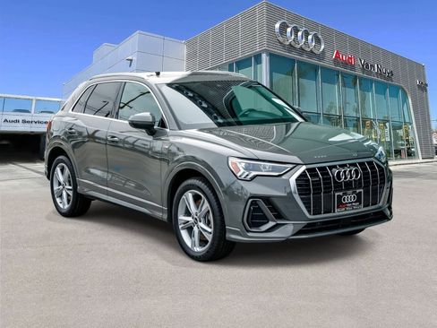 Used 2022 Audi Q3 2.0T Premium Plus w/ Premium Plus Package image 5