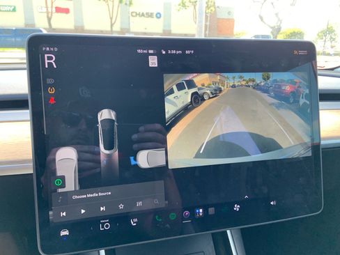 Used 2018 Tesla Model 3 Long Range AWD/4WD image 19