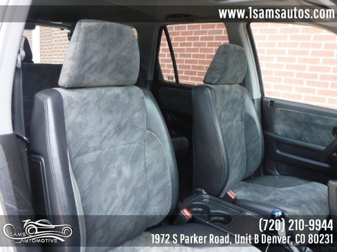 Used 2004 Honda CR-V EX image 10