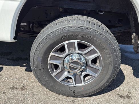 Used 2024 Ford F250 Lariat AWD/4WD image 16