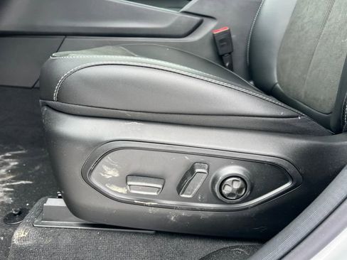 New 2026 Jeep Grand Cherokee Altitude AWD/4WD image 9
