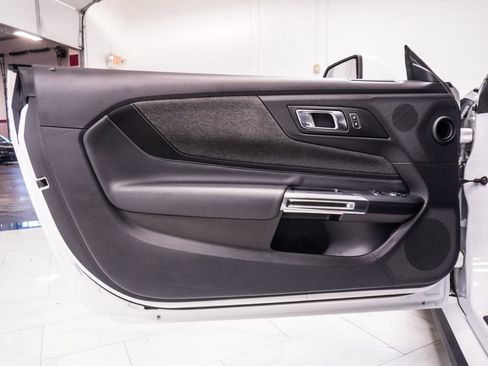 Used 2025 Ford Mustang Coupe RWD image 18
