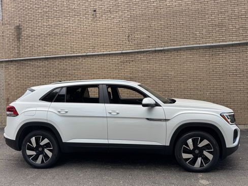 New 2026 Volkswagen Atlas Cross Sport SE AWD/4WD image 13