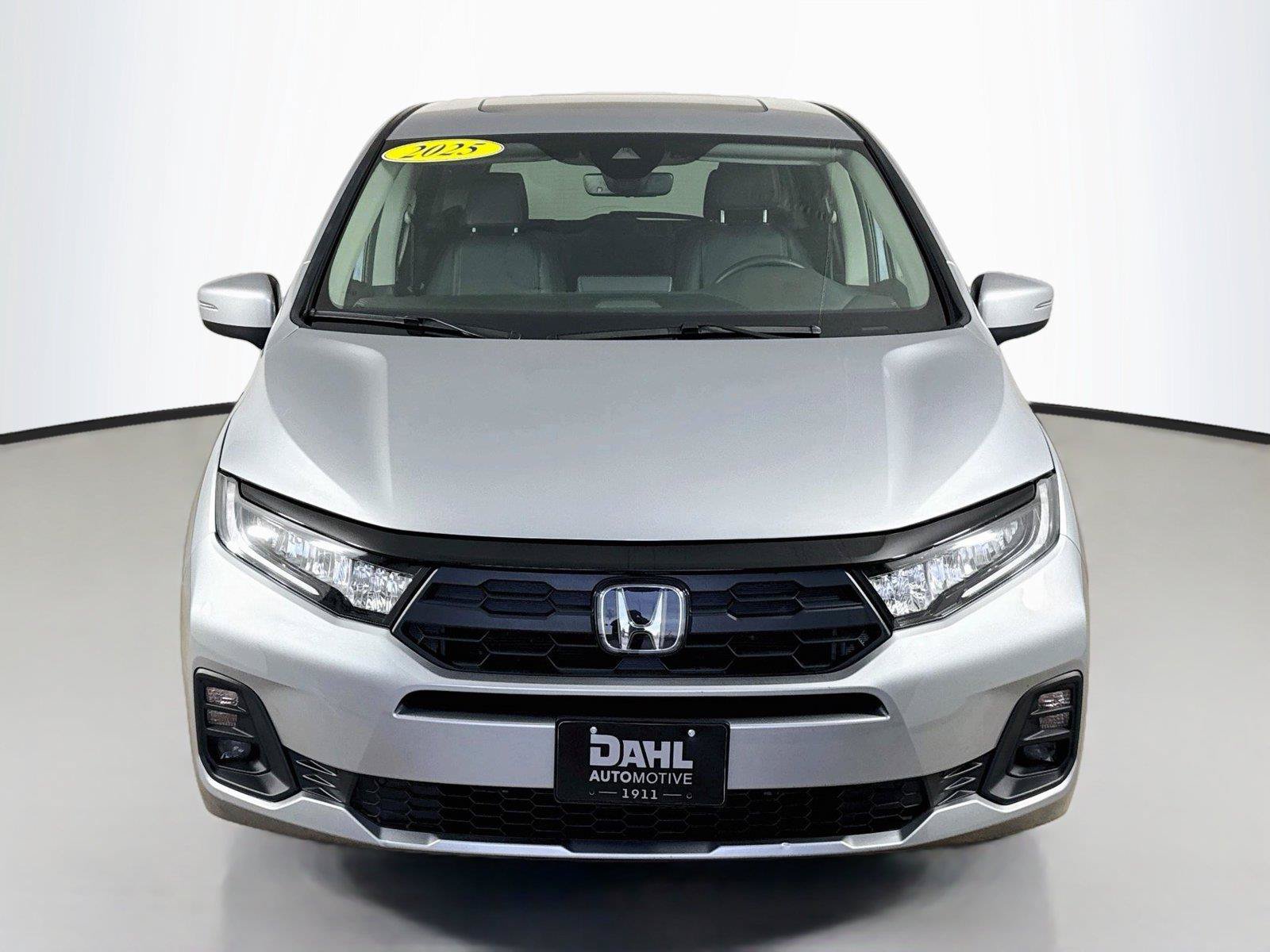 Certified 2025 Honda Odyssey EX-L image 3
