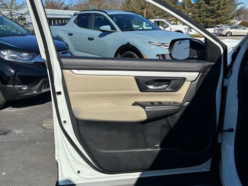 Used 2018 Honda CR-V LX image 41