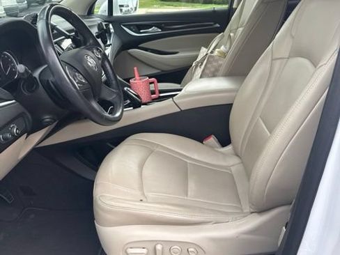 Used 2020 Buick Enclave Premium w/ Sun and Sites Package AWD/4WD image 5