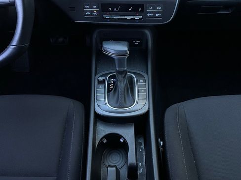 Used 2025 Hyundai Kona SEL image 15