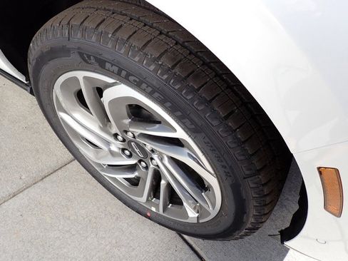 New 2025 Lincoln Navigator Reserve image 10