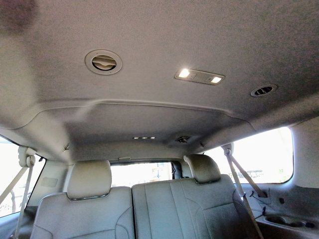 Used 2015 Chevrolet Suburban LT RWD image 59