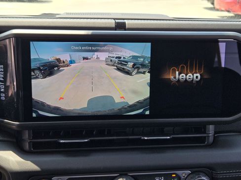 New 2025 Jeep Wrangler Unlimited Rubicon image 15