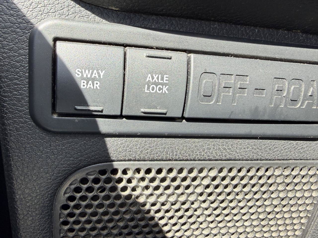 Used 2014 Jeep Wrangler Rubicon w/ Dual Top Group AWD/4WD image 27