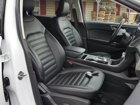 Certified 2024 Ford Edge SEL w/ Convenience Package AWD/4WD image 33