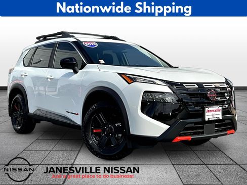 Used 2025 Nissan Rogue SV AWD/4WD image 1