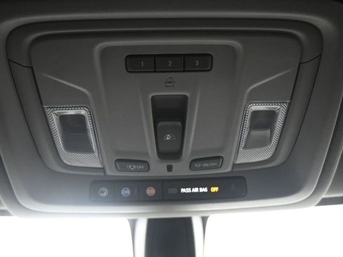 Used 2021 Chevrolet Silverado 1500 LT Trail Boss w/ Convenience Package II AWD/4WD image 14