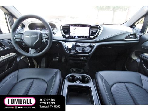 Used 2024 Chrysler Pacifica Limited FWD image 10