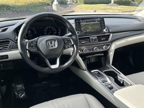 Used 2018 Honda Accord EX-L image 2