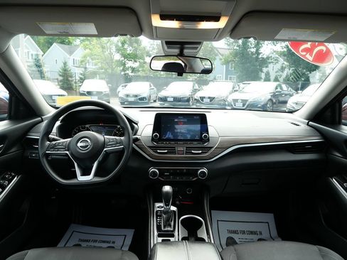 Used 2023 Nissan Altima 2.5 SV AWD/4WD image 32