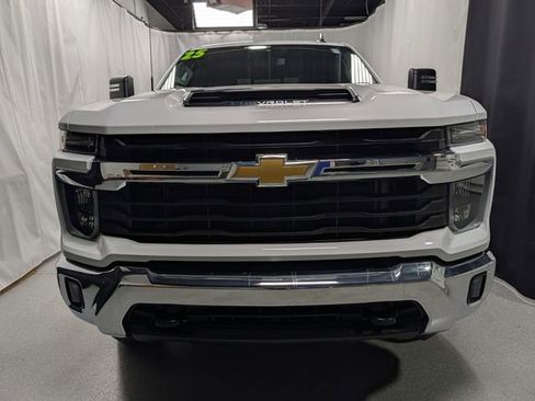 Used 2025 Chevrolet Silverado 2500 LT image 10