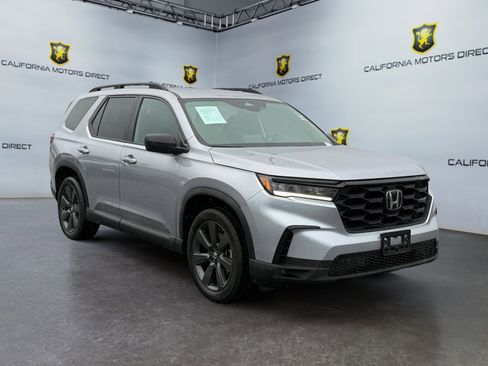 Used 2024 Honda Pilot Sport image 7