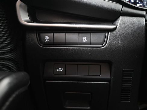 Used 2023 MAZDA MAZDA3 s image 27