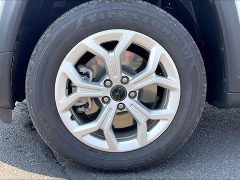 Used 2025 Jeep Compass Latitude AWD/4WD image 8