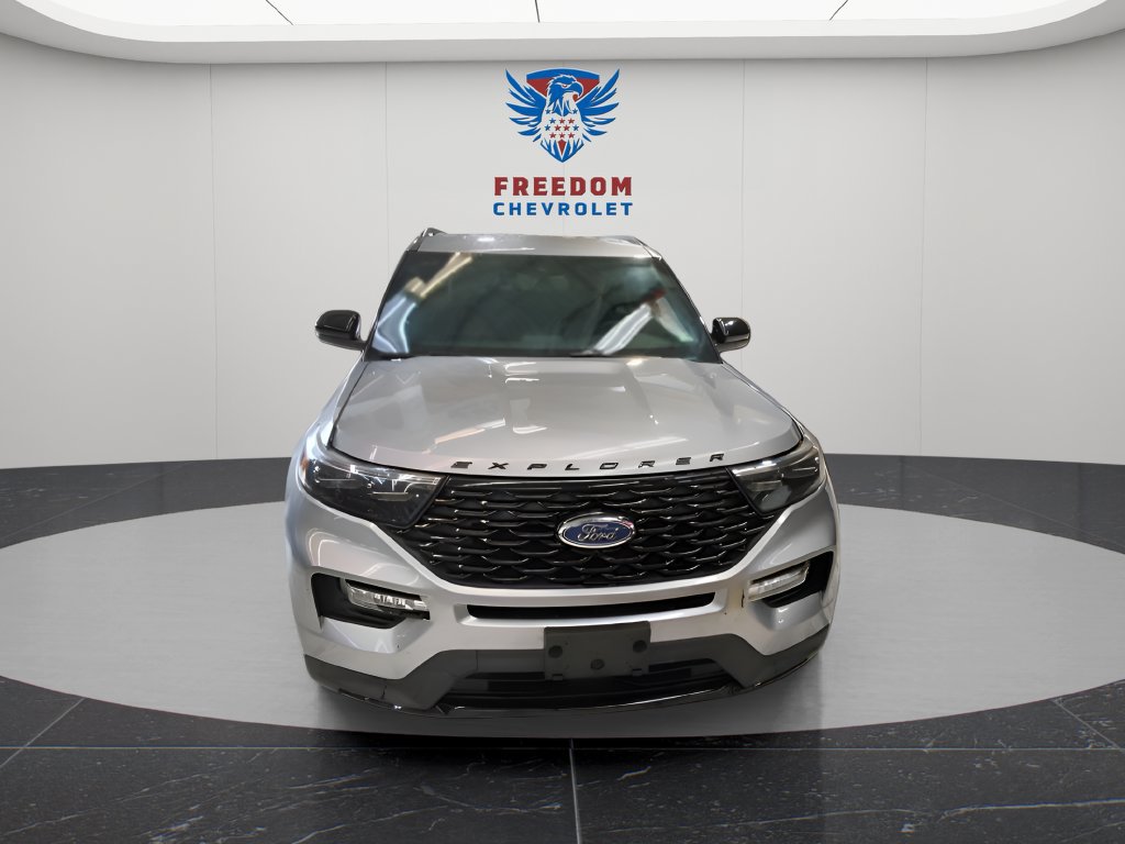 Used 2023 Ford Explorer ST-Line AWD/4WD image 3