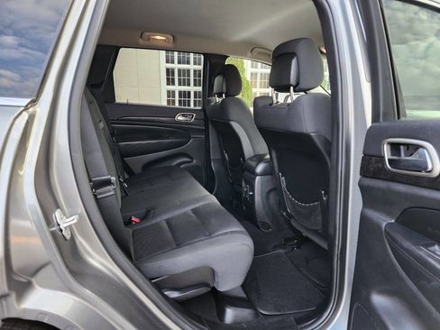 Used 2012 Jeep Grand Cherokee Laredo image 7
