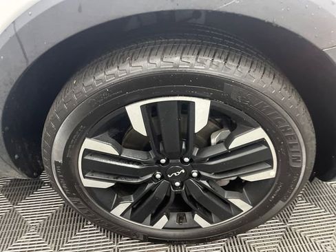 Certified 2025 Kia Telluride SX Prestige image 37