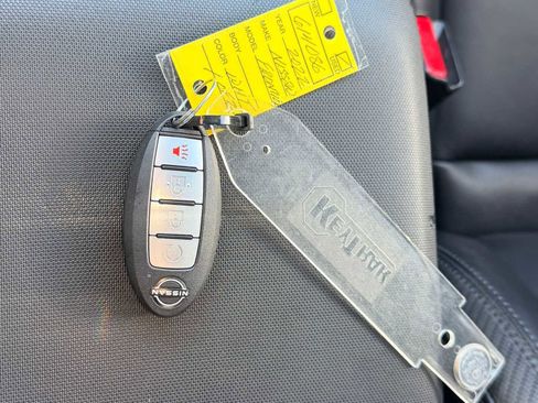 Used 2022 Nissan Frontier PRO-4X w/ Pro-4X Premium Package image 36