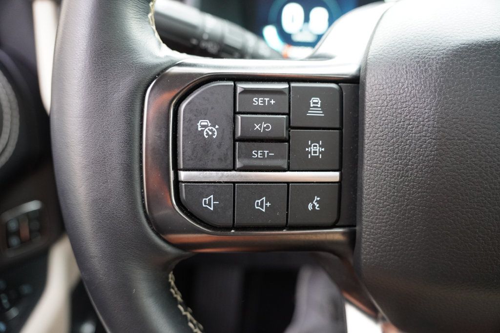 Used 2024 Ford Expedition Platinum AWD/4WD image 39